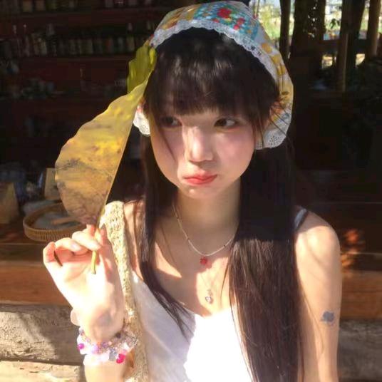发呆的小绵羊.头像