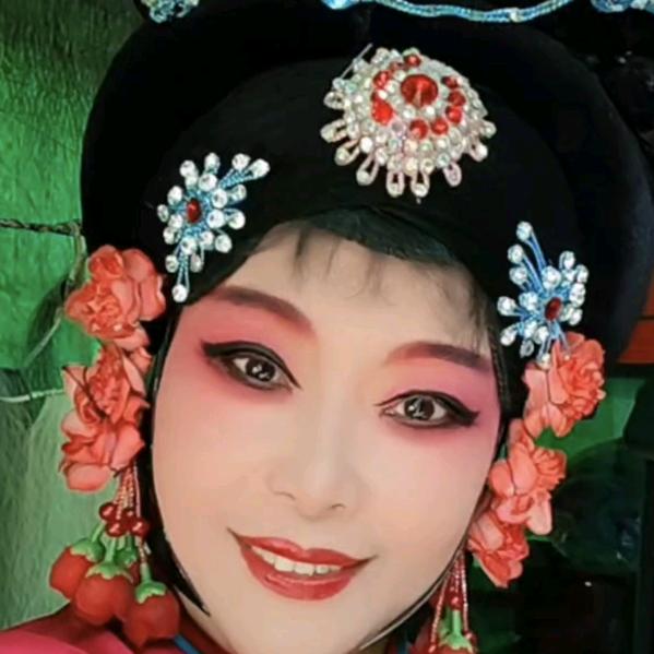 豫园蔡华美