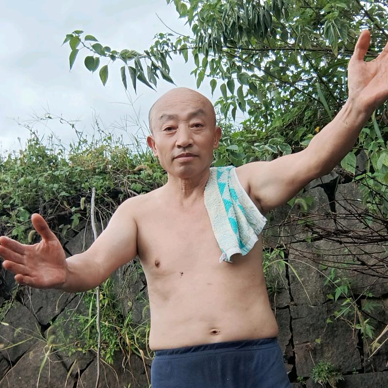 村翁