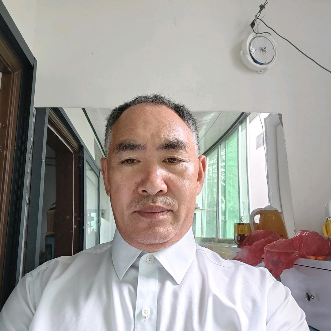 刘哥，晚上8点10分开播>传播正能量