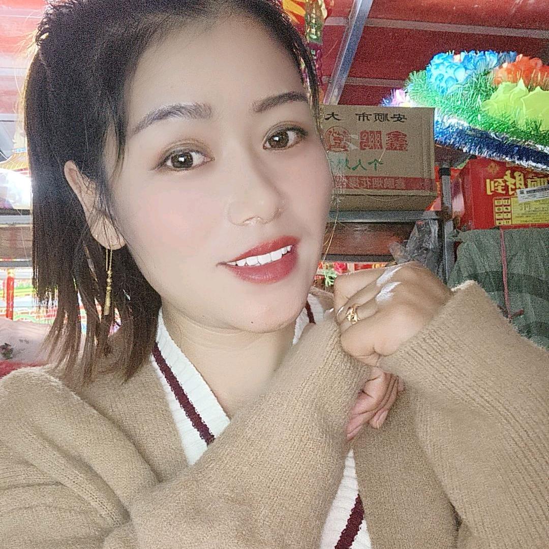 刘珍珍（唢呐写读祭文纸火）
