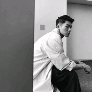 撑伞人🫡