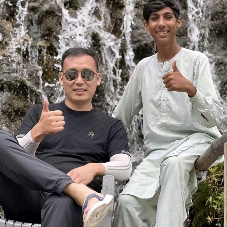 巴铁星光村的日常-牵绊