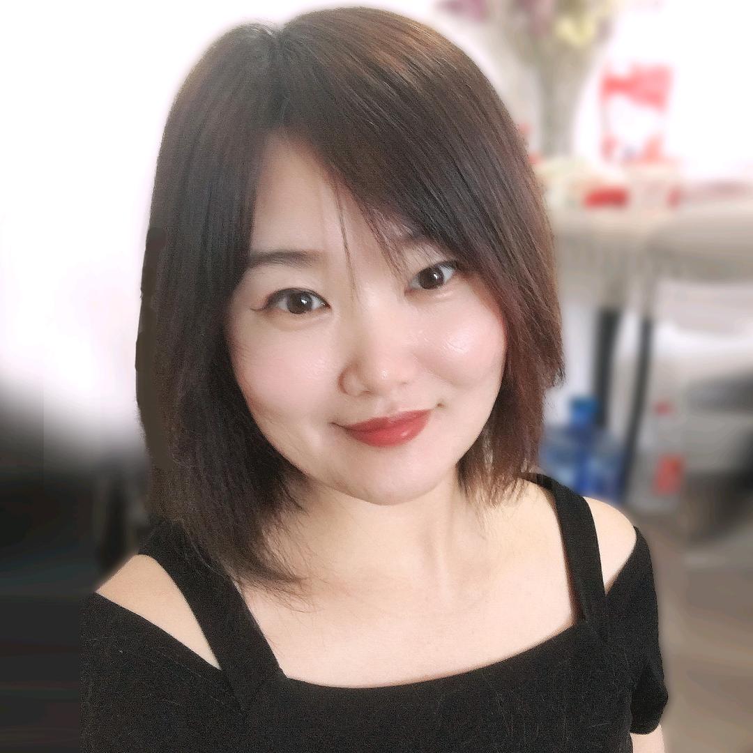 设计师苒淇