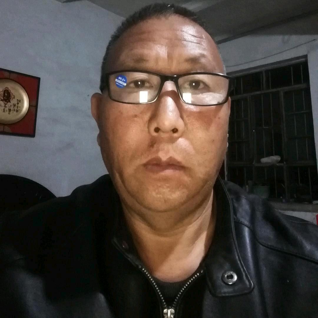 魏歌: