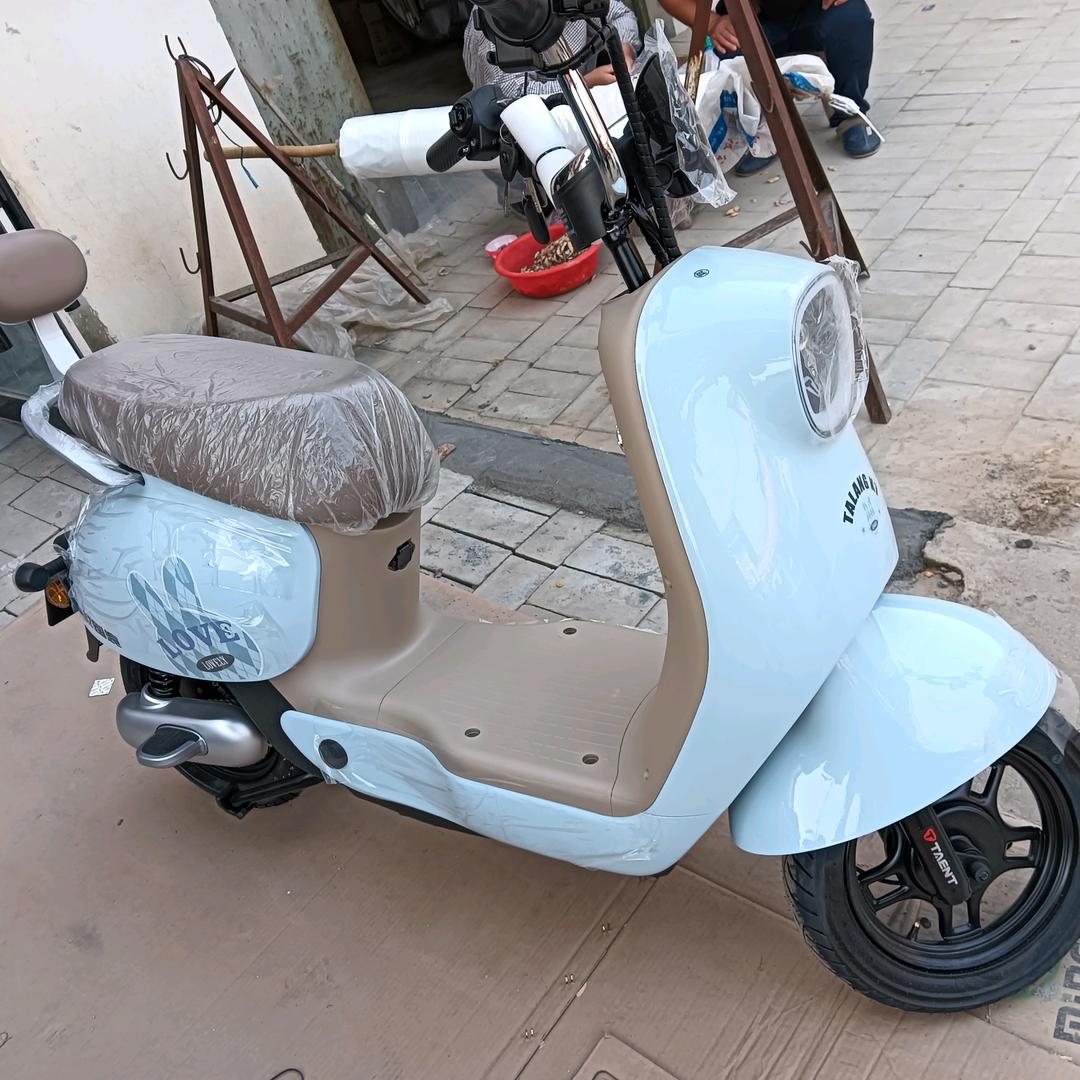 半坡杨金彭电动车  长短途包车