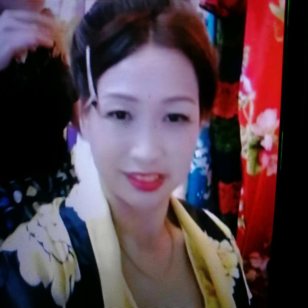 杭州西湖豫剧社女黑头玉兰花