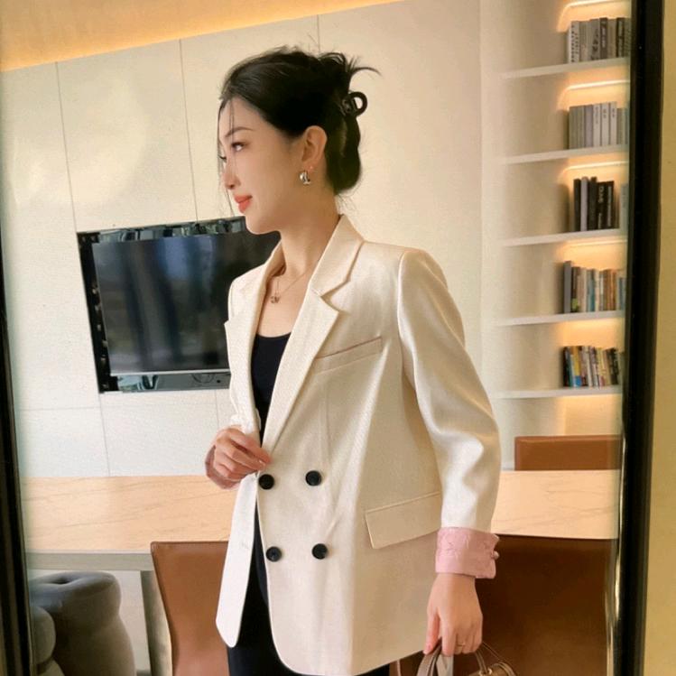 华阳卖女装文妹儿