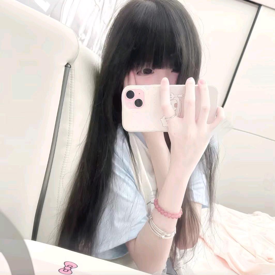 宋琳卿㊗️初初天天开心