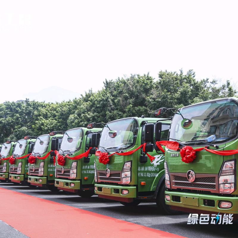 重汽王牌工程小自卸 勾臂车