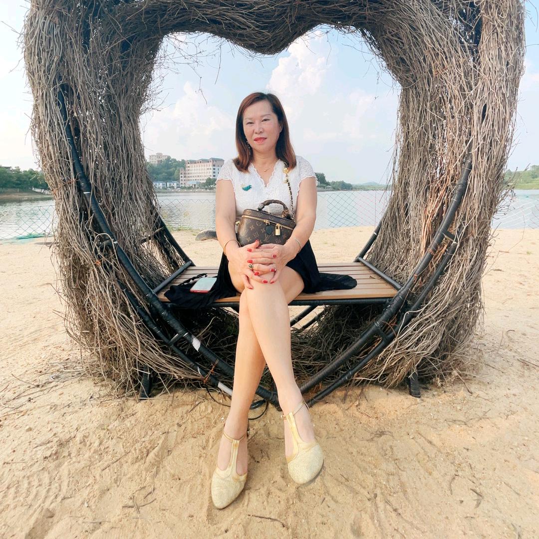 陈丽