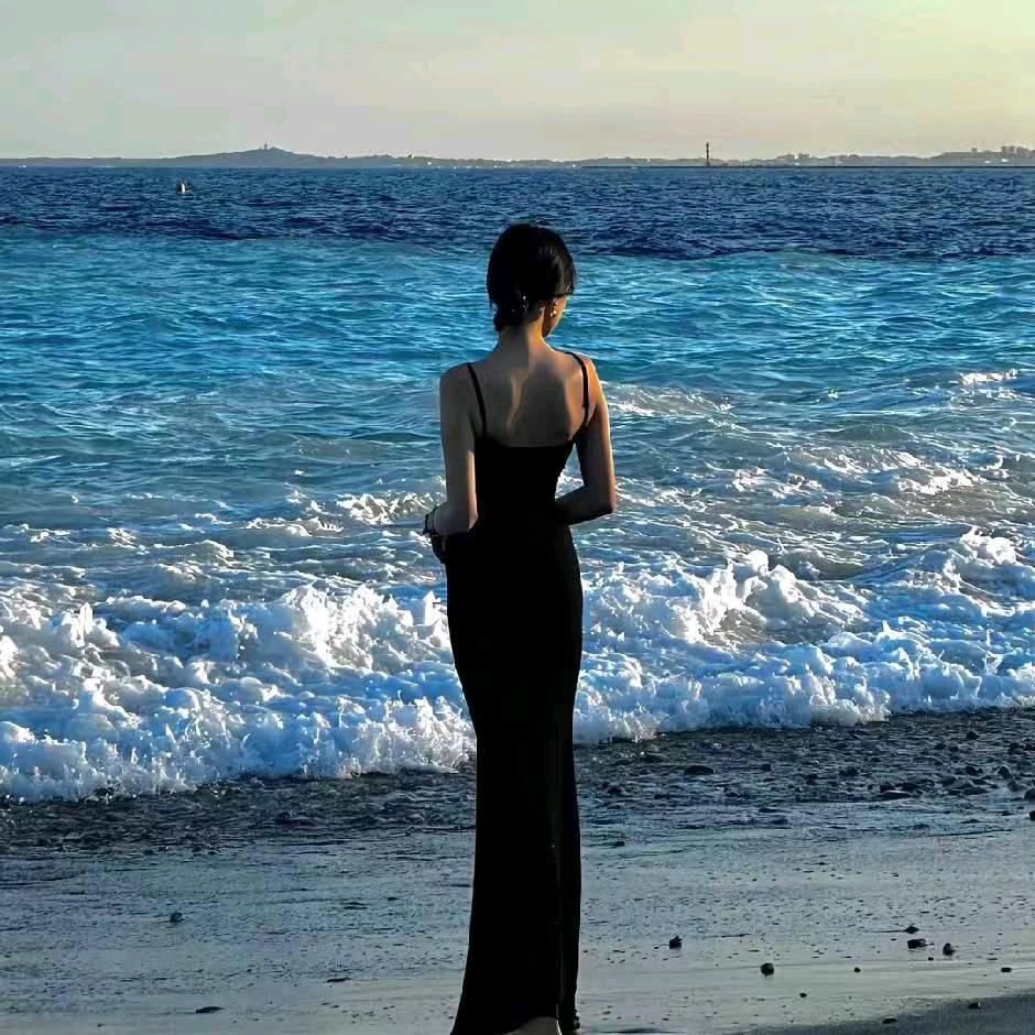 体育中心游泳严教练