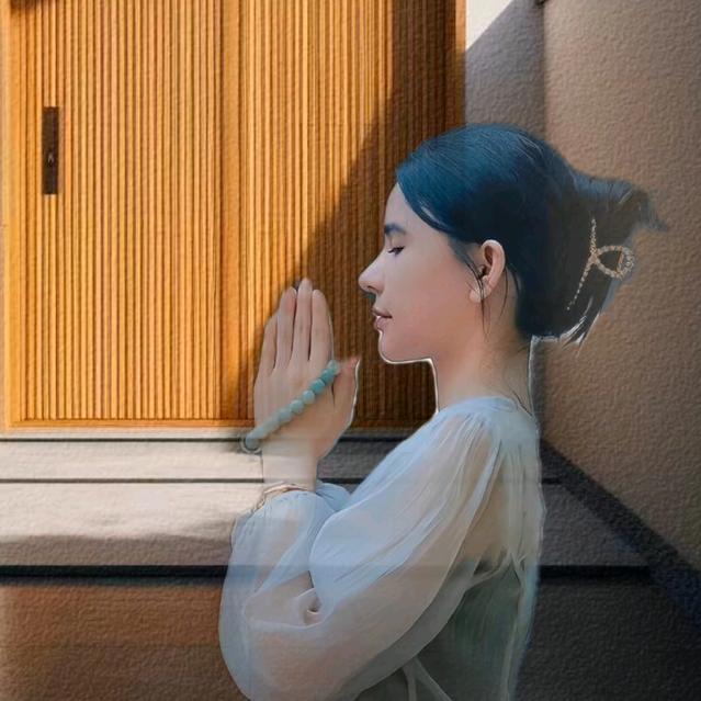 两个孩子美丽宝妈