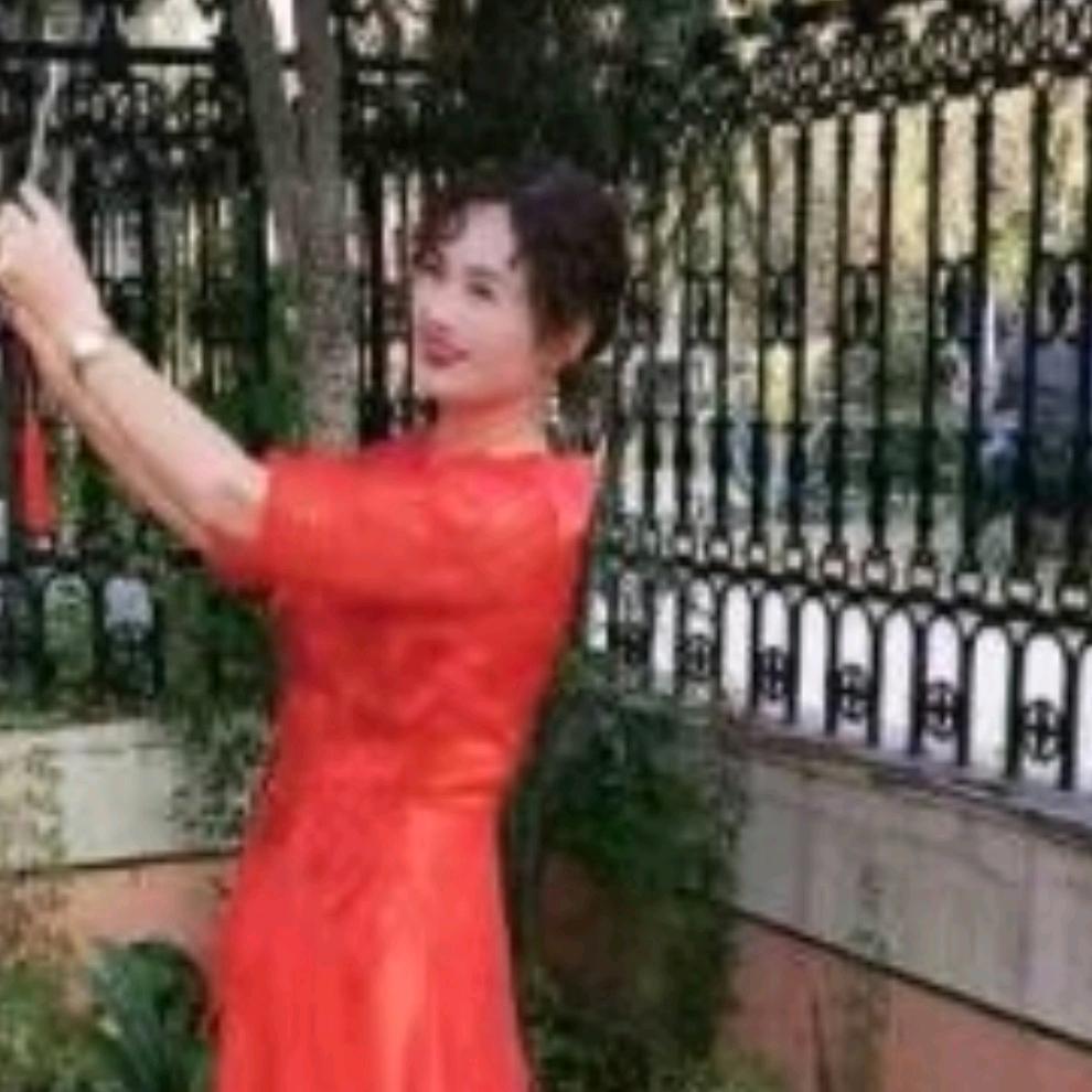 彩莲红娘牛奶姐