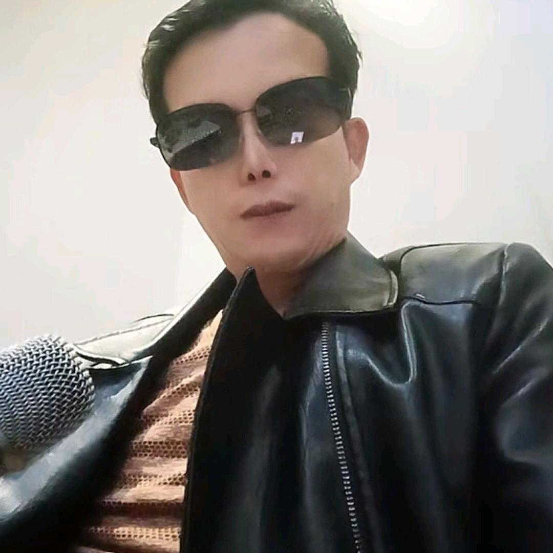 爱在❤️心中♛李哥:😂