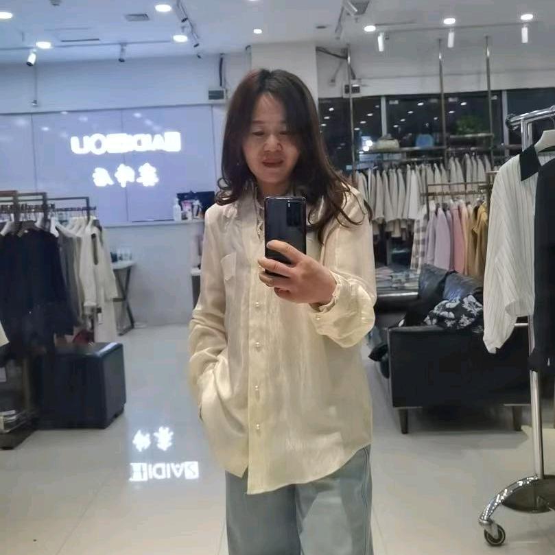 清江浦区莫兰迪羊绒服饰店