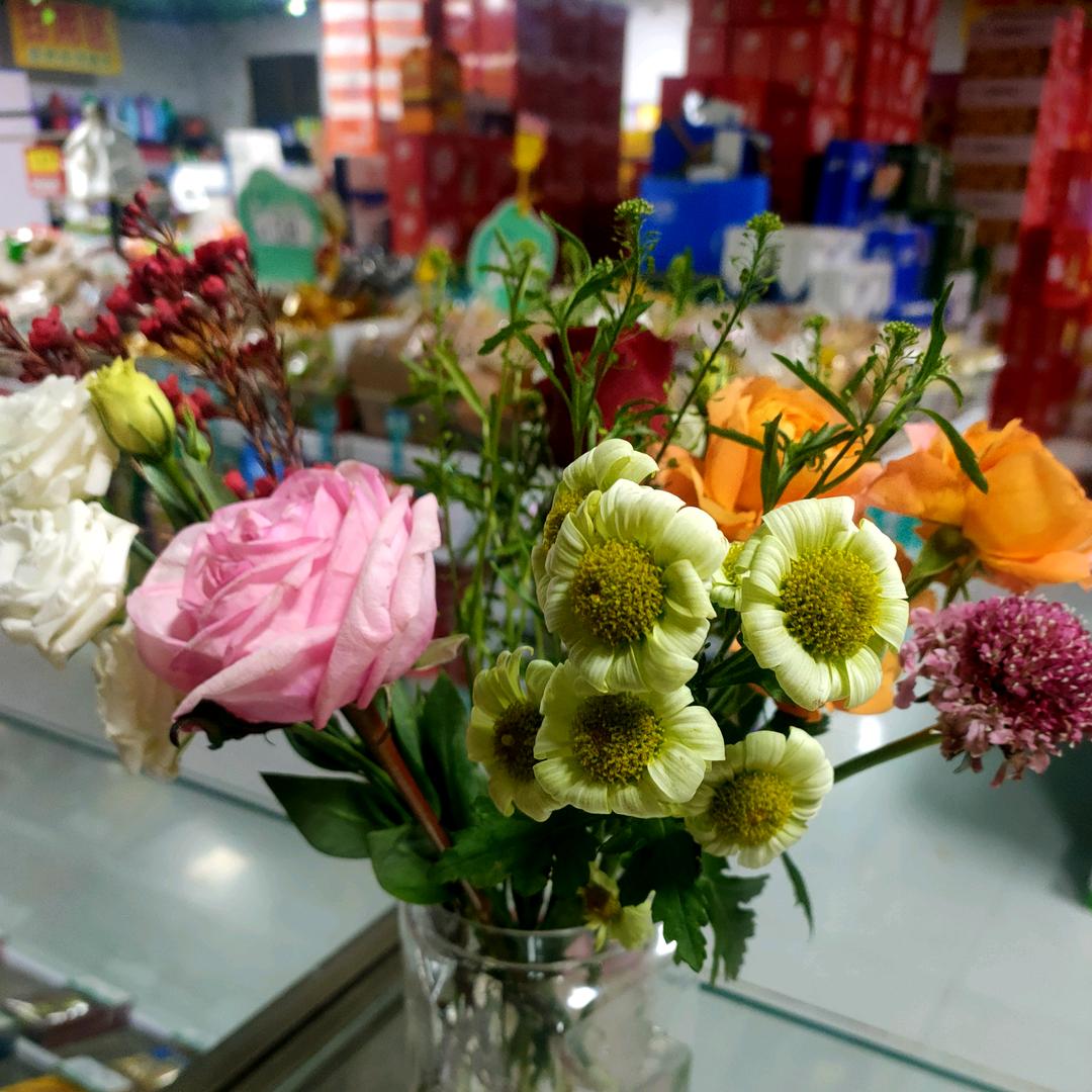 洼刘生活超市！