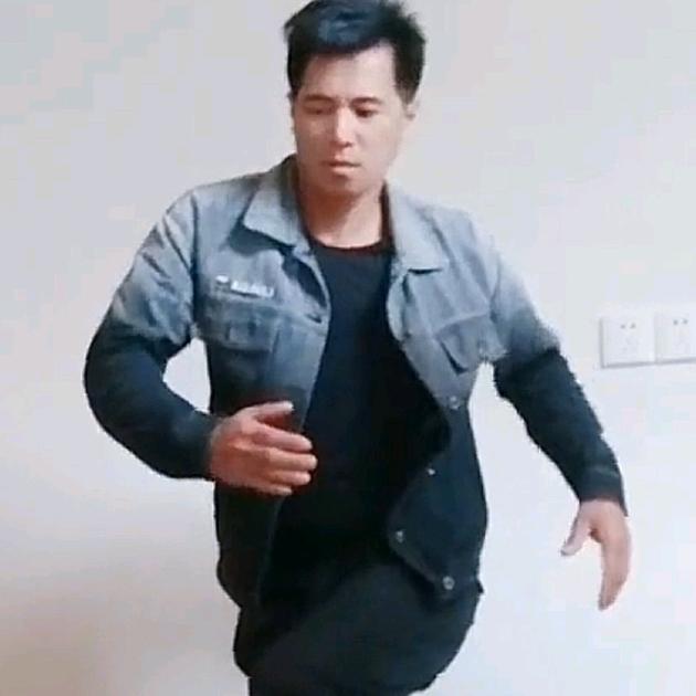 《霹雳⚡》阿江