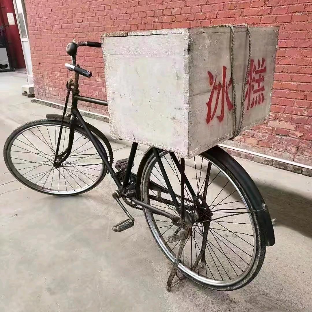 吊装男孩