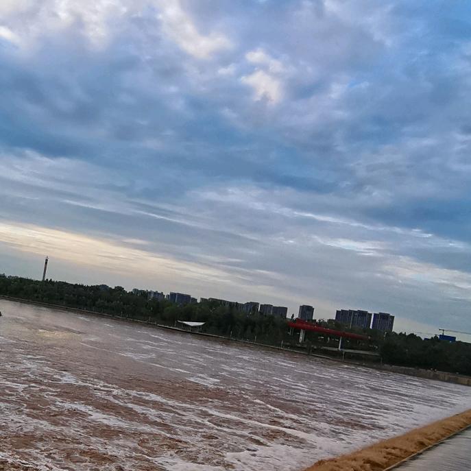 伟志男装(乾县店)