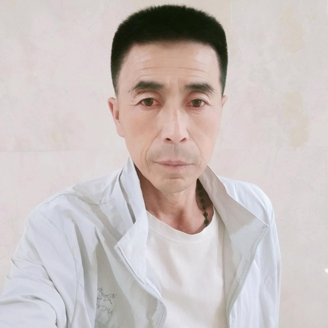 郑钦仁橱窗带货
