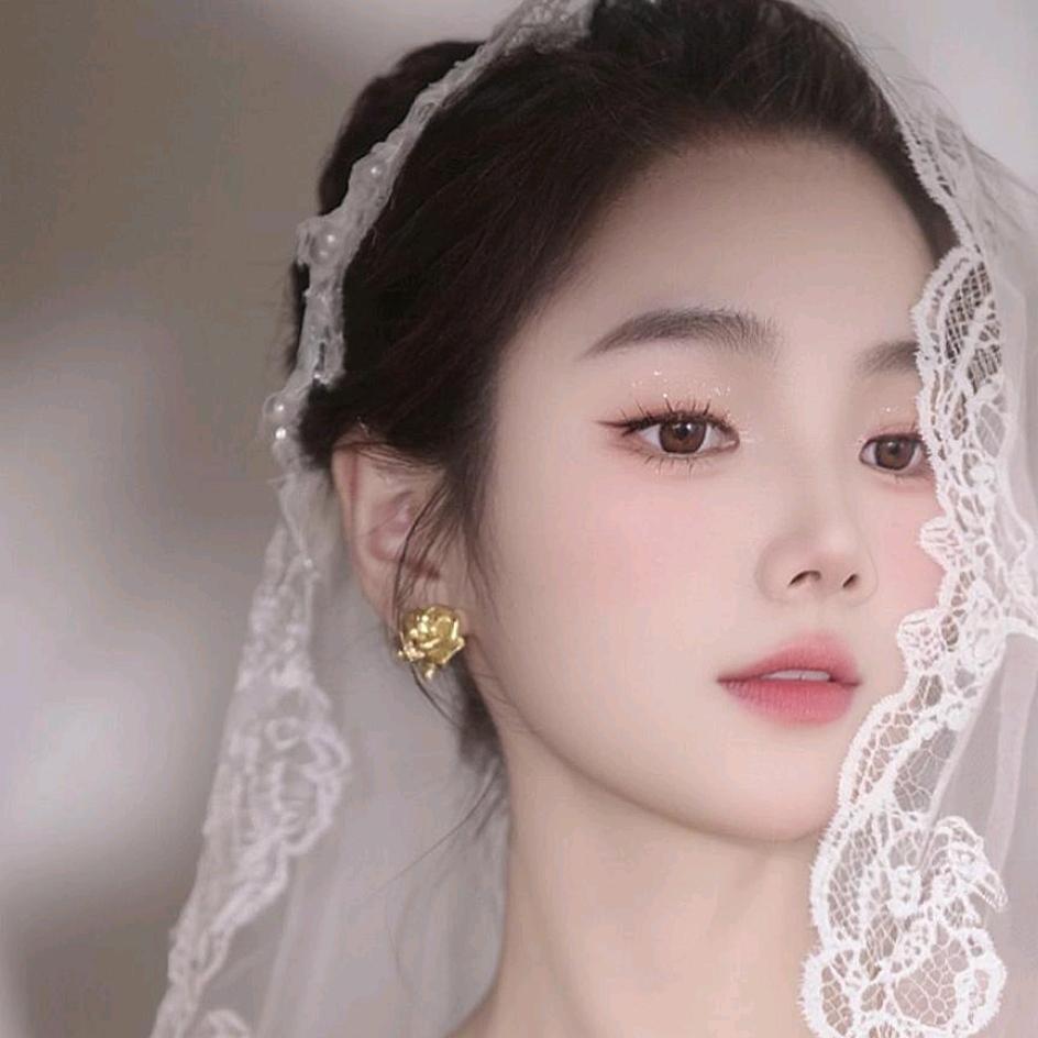 擒 贼 先 擒 王女士