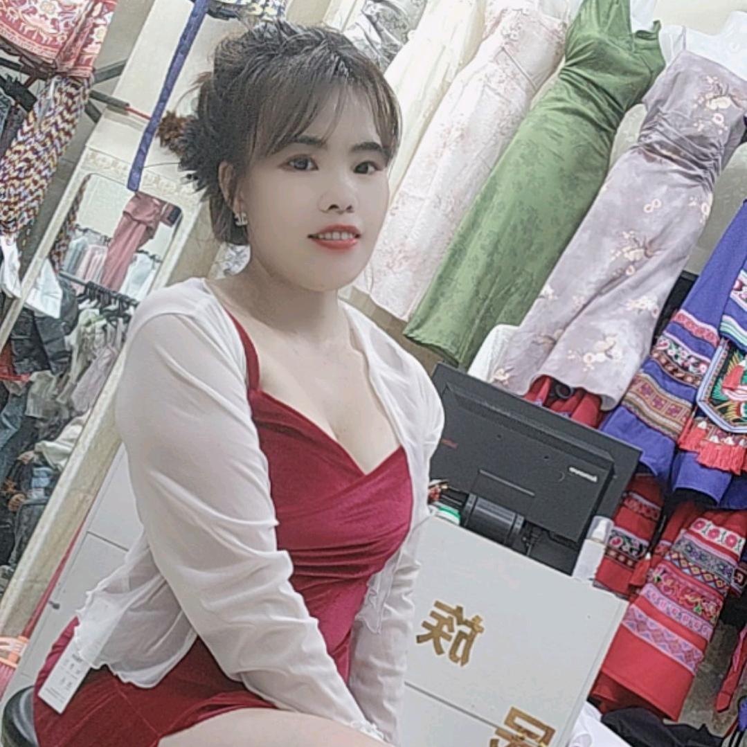 兰魅民族服装手艺传承人