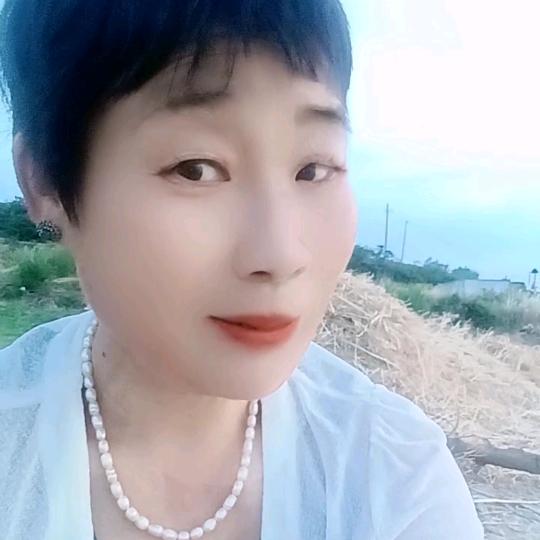 蓝天白云不定时开播