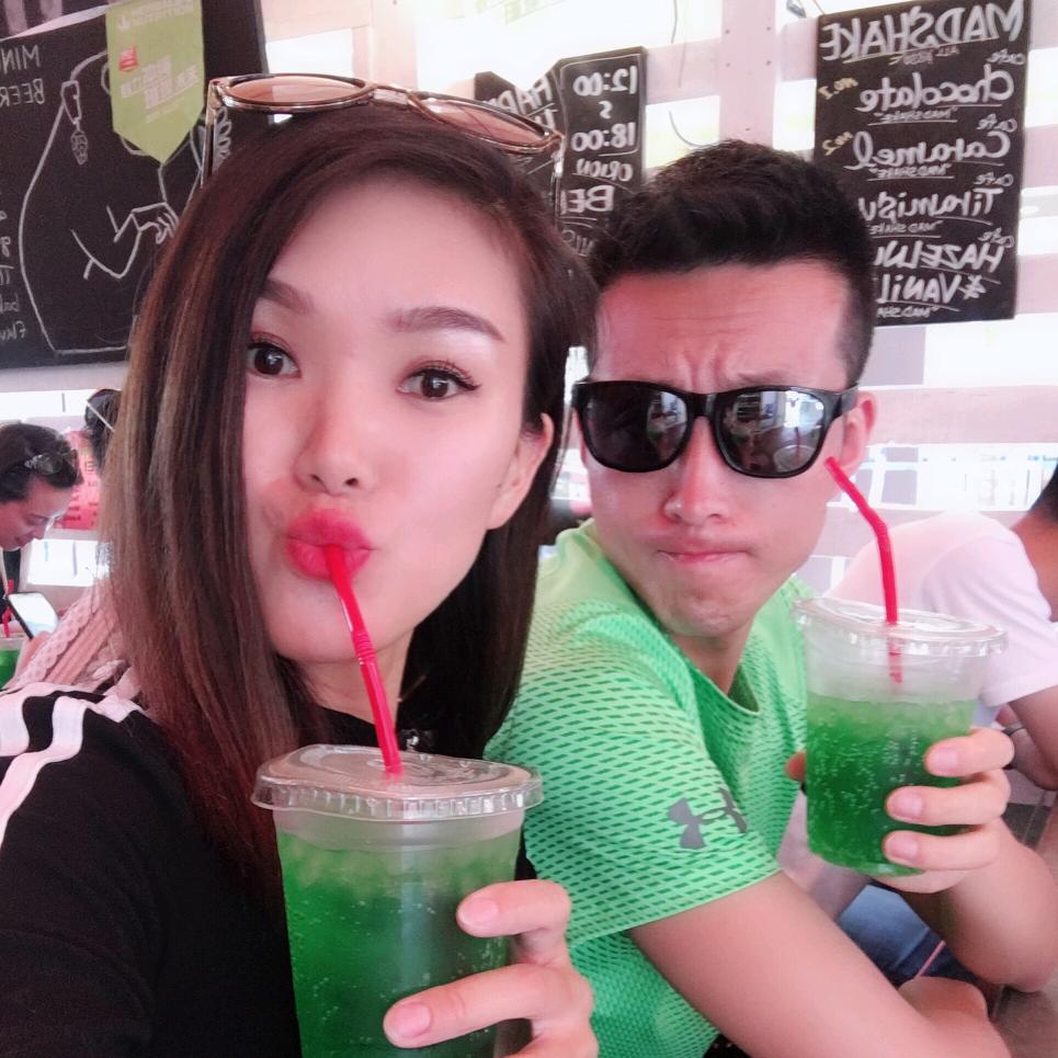 和平哥睿姐夫妇（瘦了100斤）