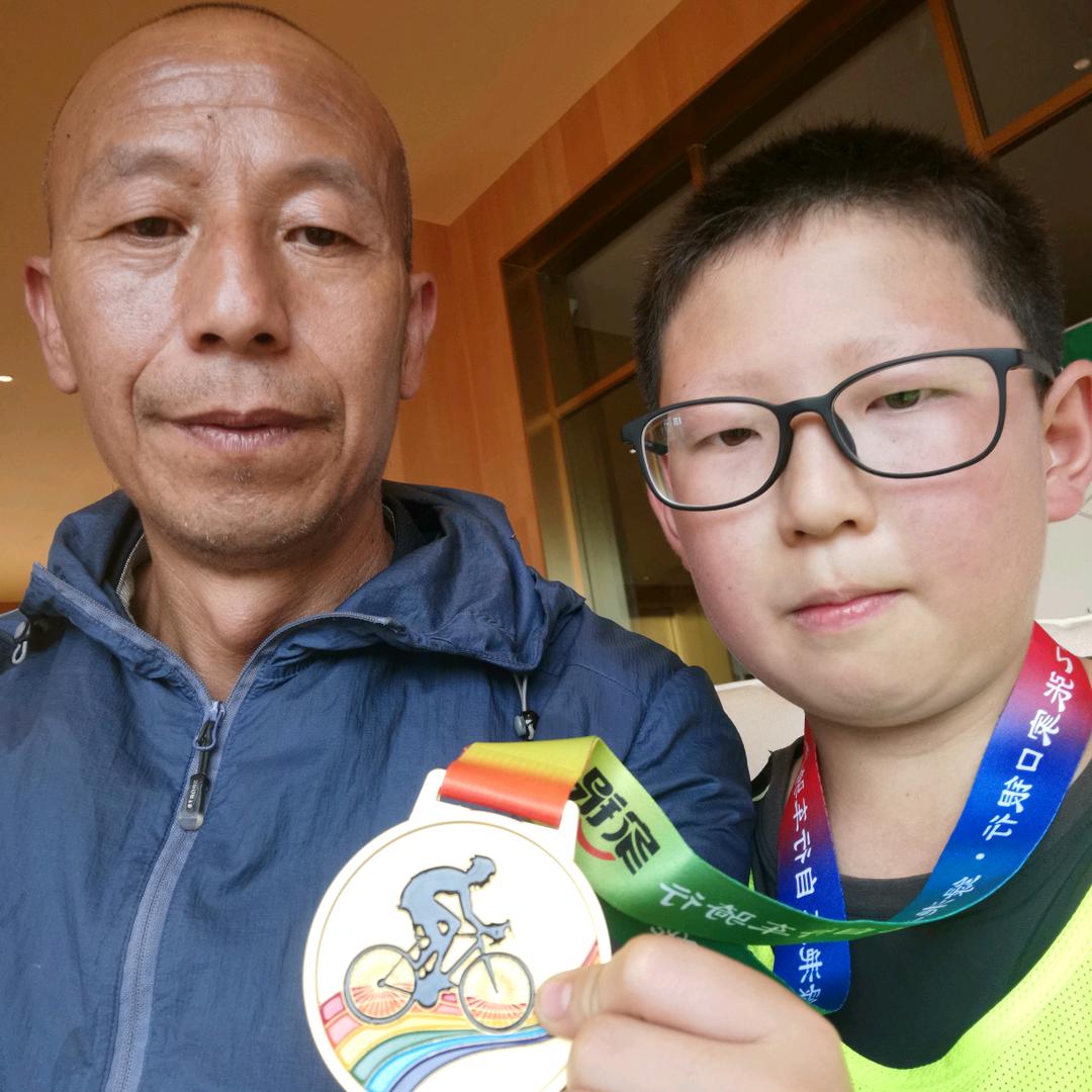 李义清，保洁维修服务