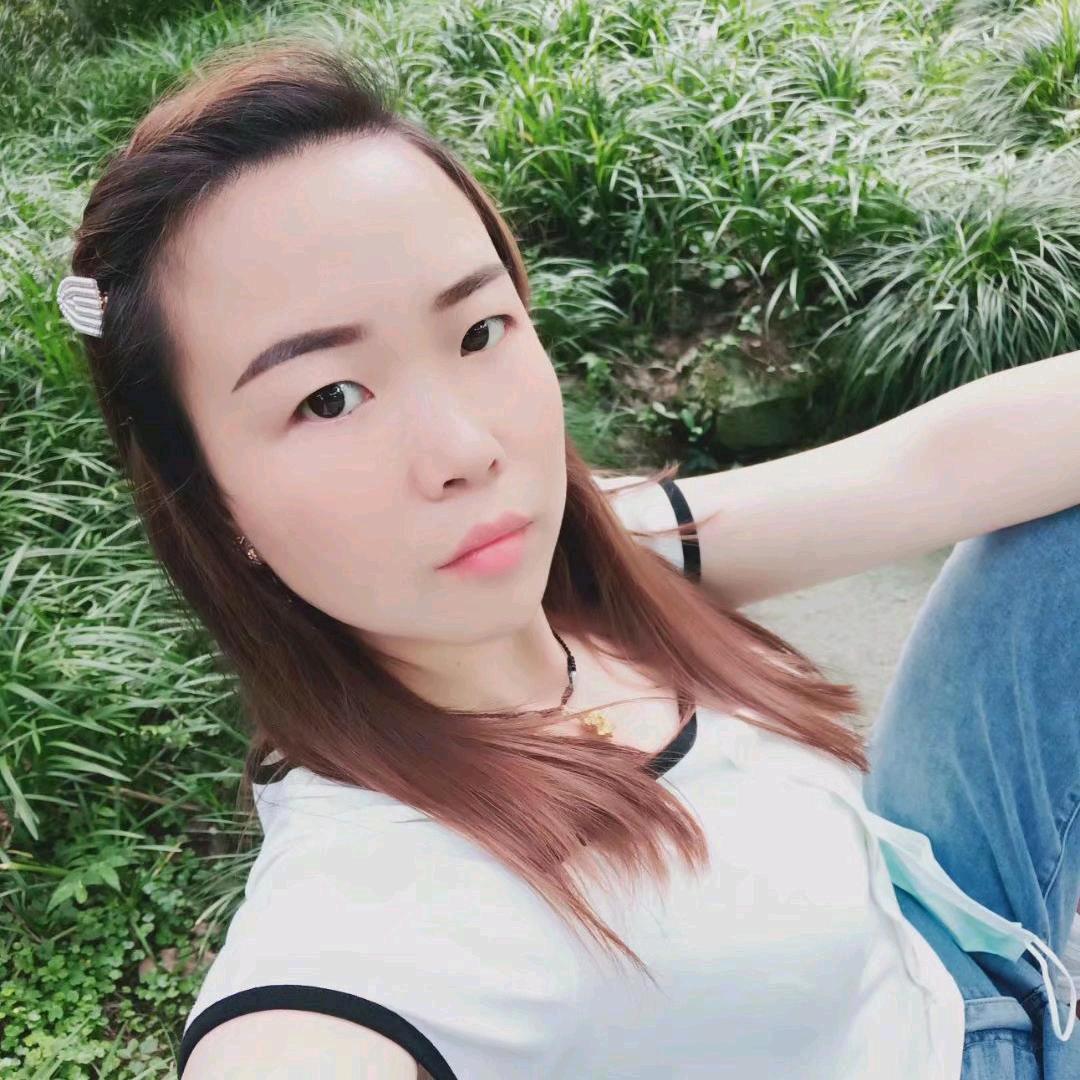 依👑然👑