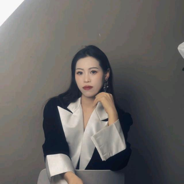 美妆造型师 李倩