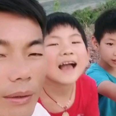 雅龙江边山弟兄