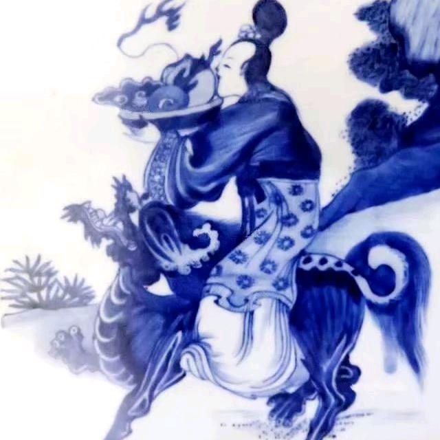 圆梦青花瓷盘