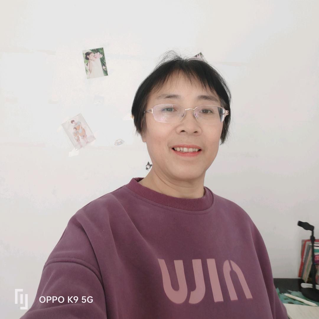 陈陈.