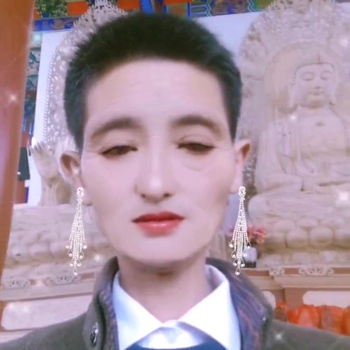 帅哥闪亮登场