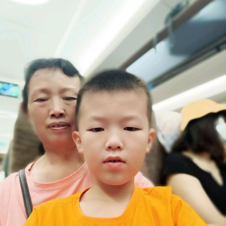 东东奶奶