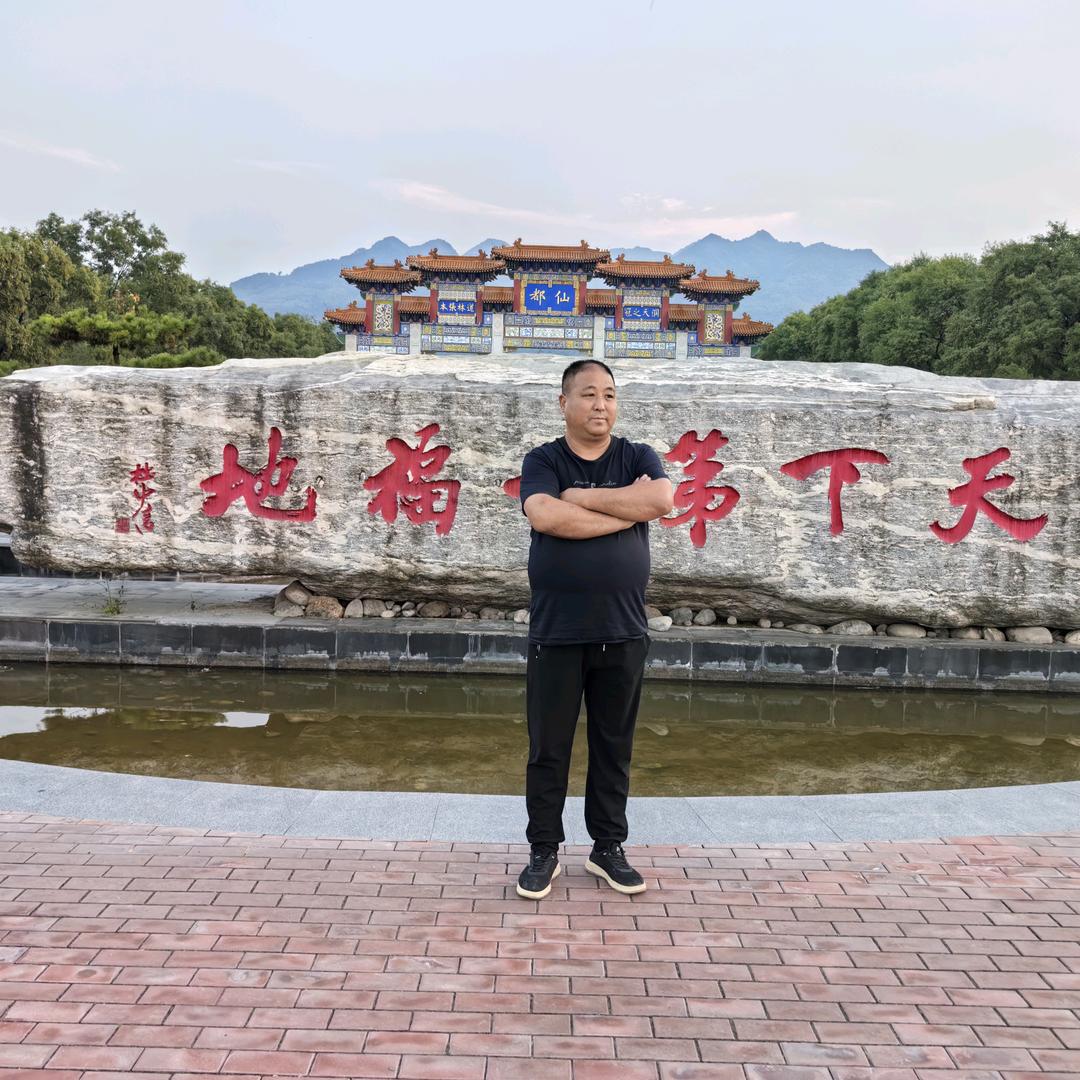 爱唱歌的农民工 (请勿连赞)