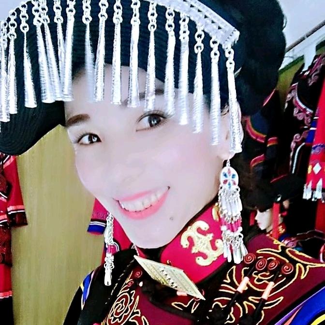彝山欢歌
