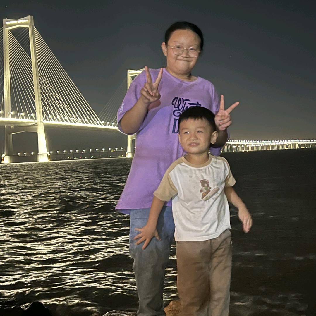 新视界太阳能监控路灯(A0V低功耗)