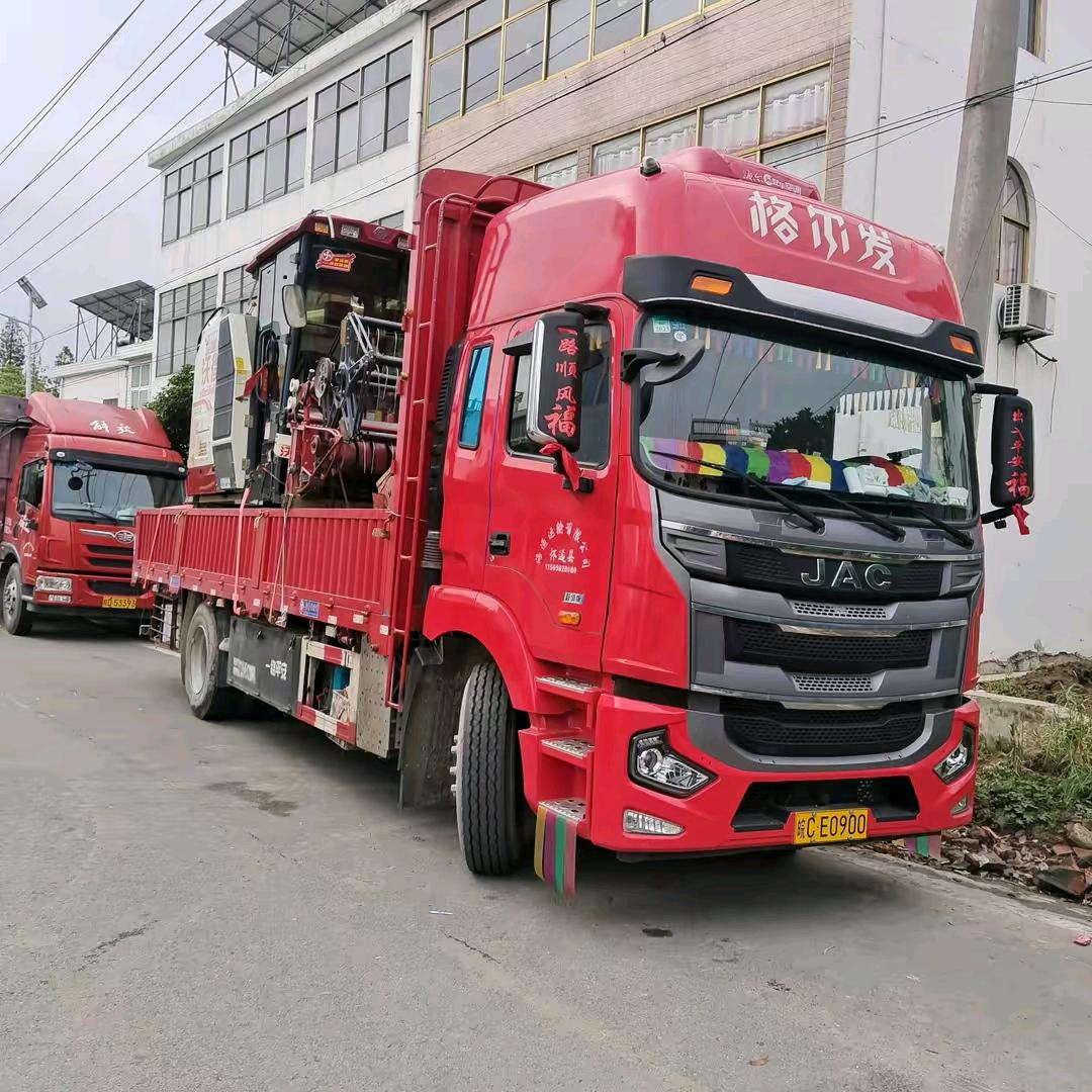长年跨区收割油菜小麦水稻