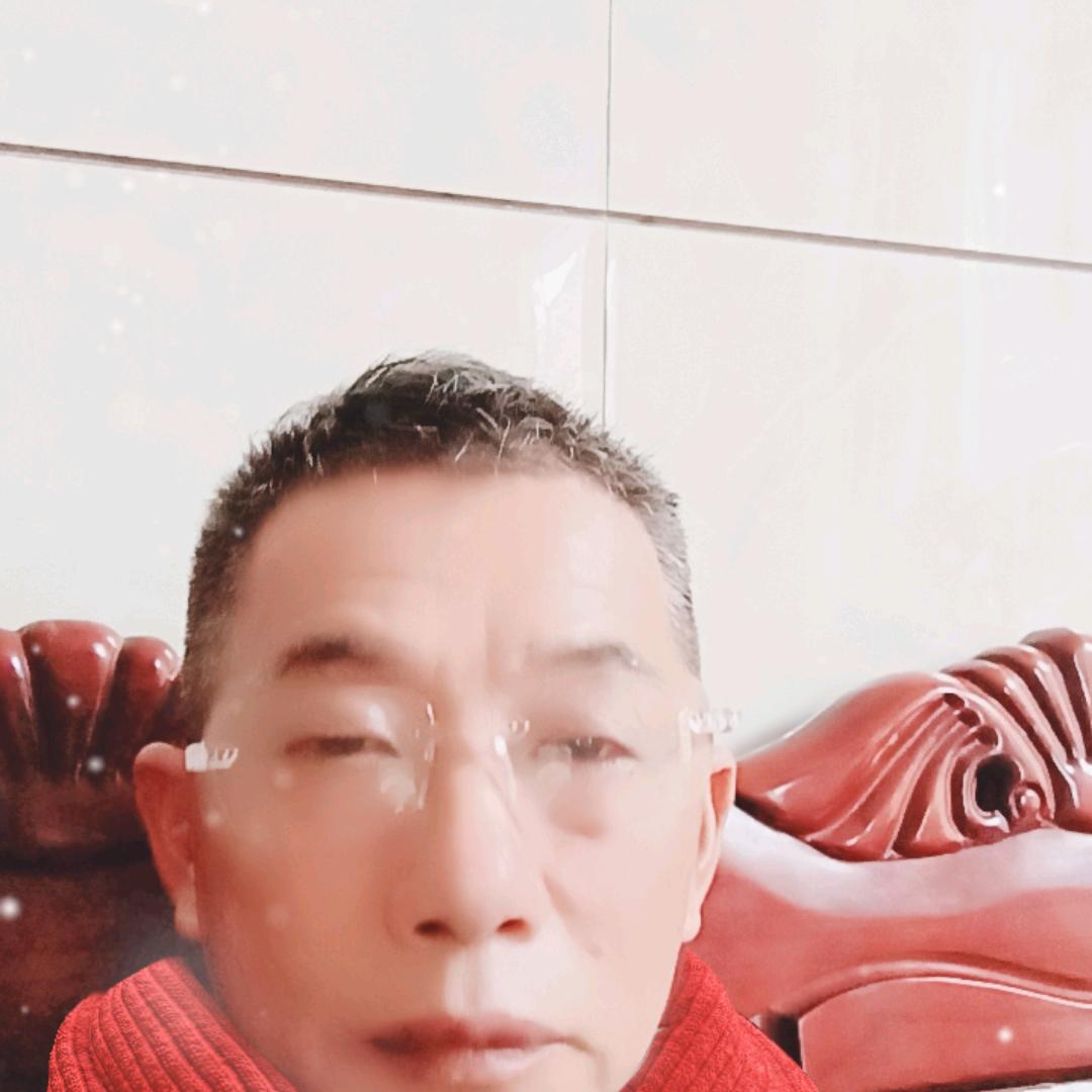 可爱的帅小伙😜