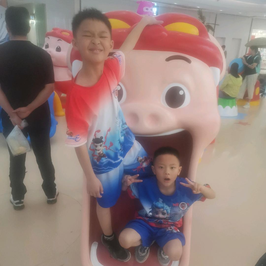 快乐俩兄弟