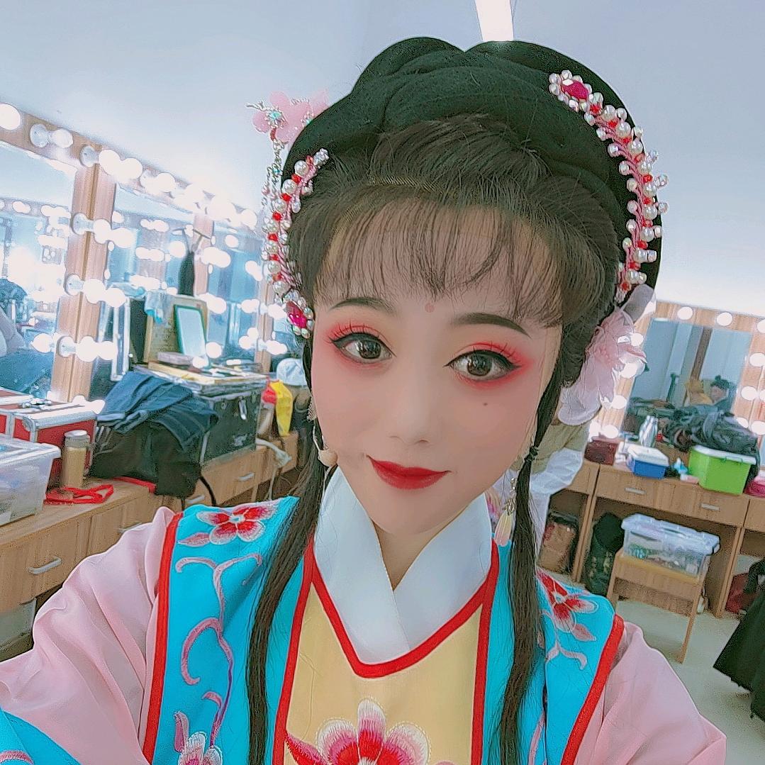 小燕子&唐云扬剧团