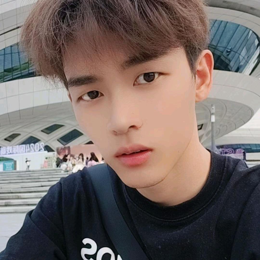 一尘潮玩社