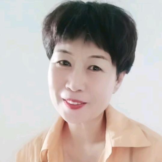 天高云淡