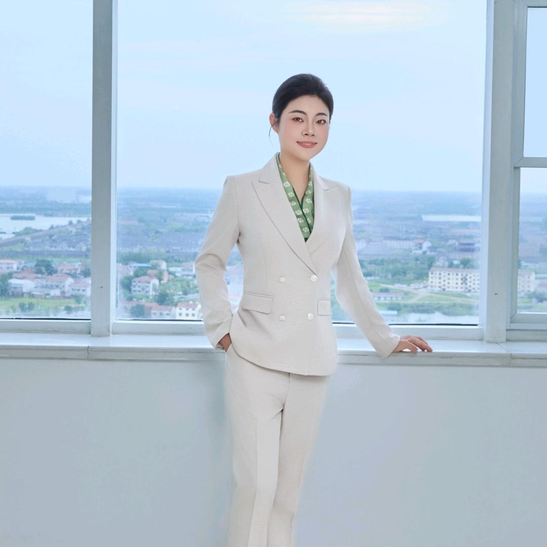 肖丽