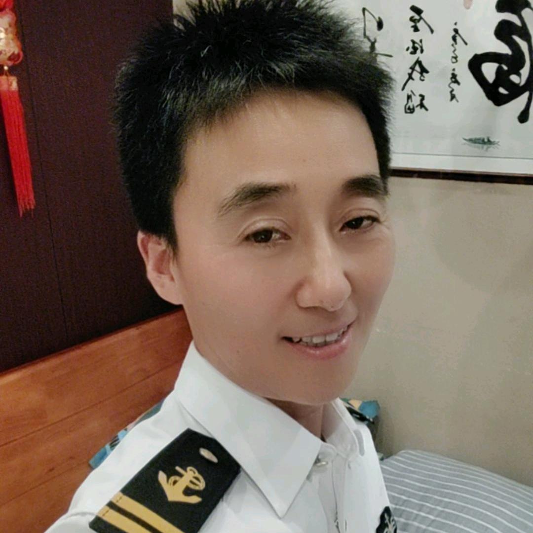 瞬间的永恒🌹🌞🌙小哥哥