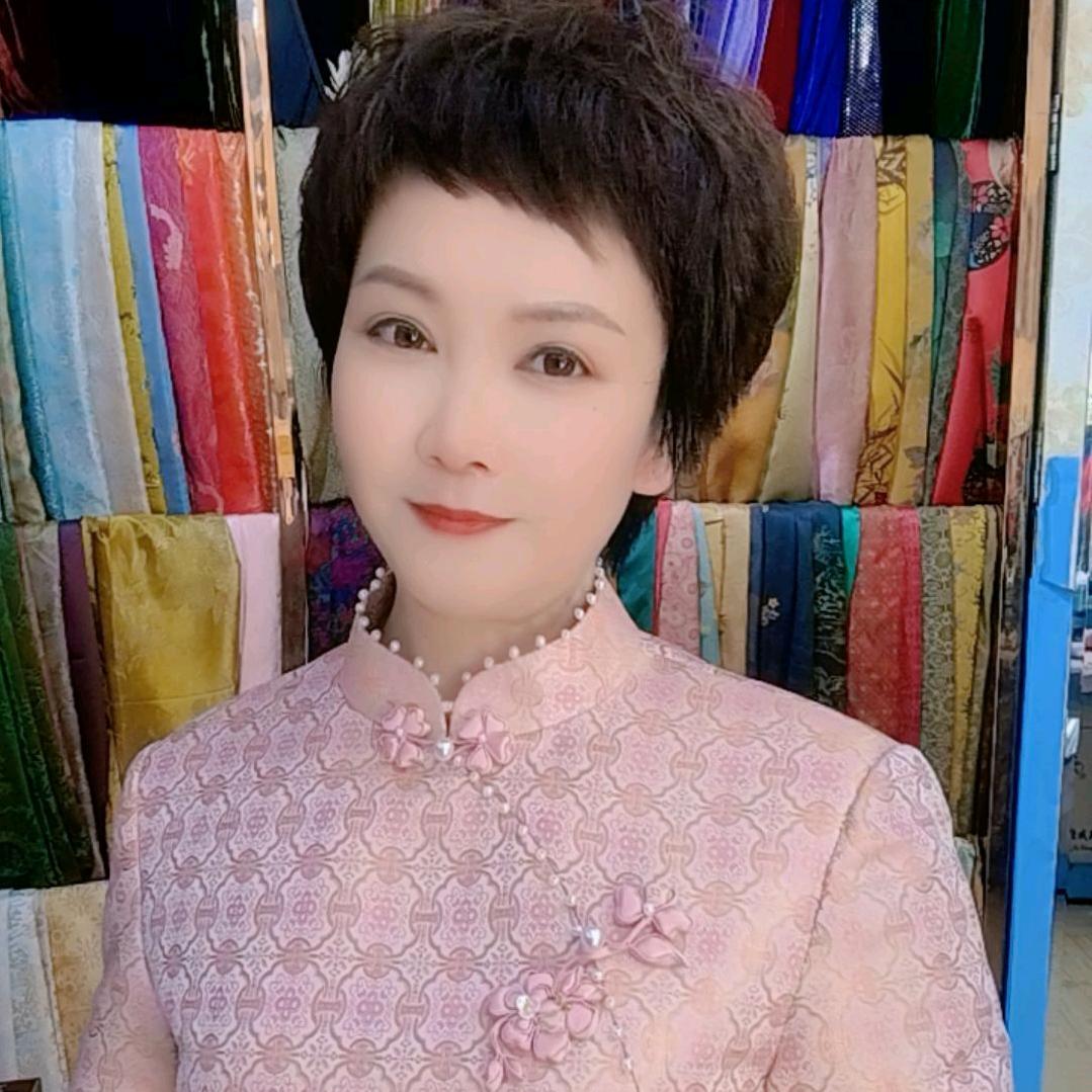 凤琴高级服装定制