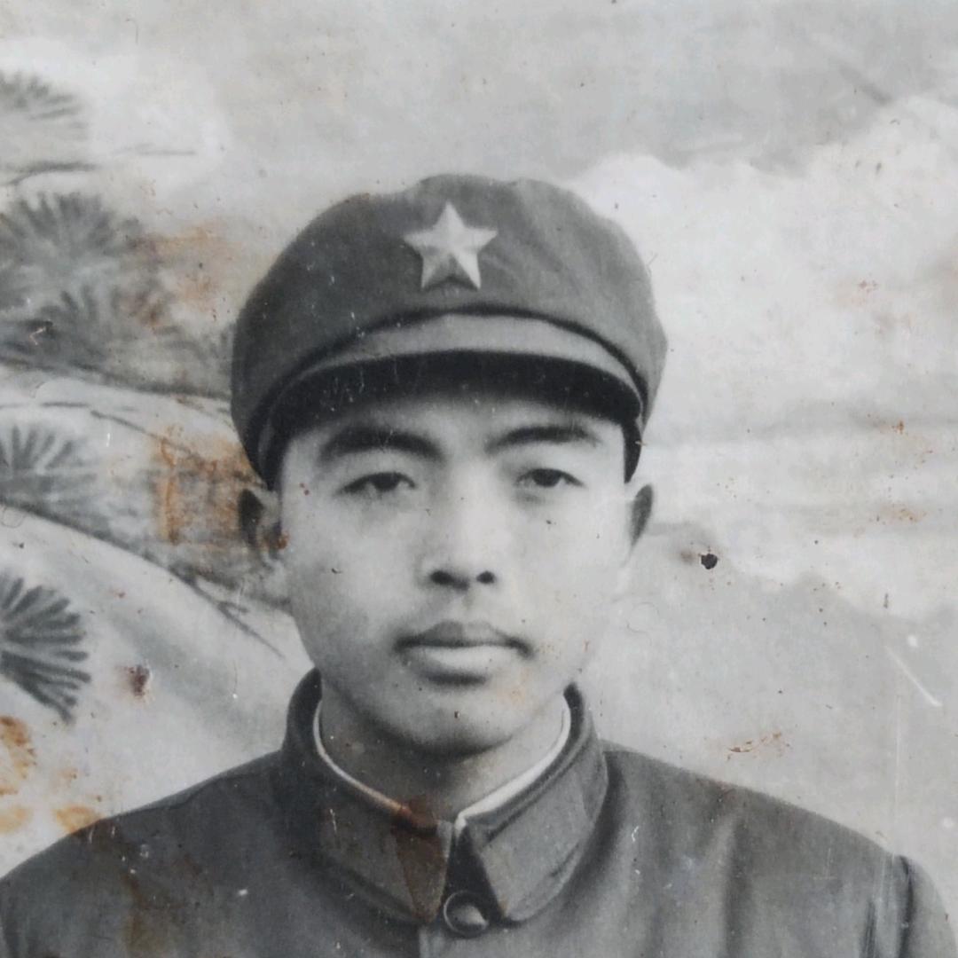 黄昏落叶，秋知寒。